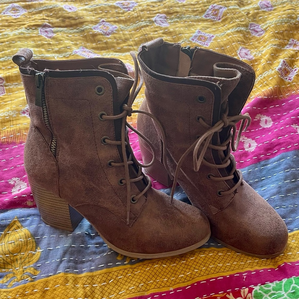 Maurice’s Brown Boots